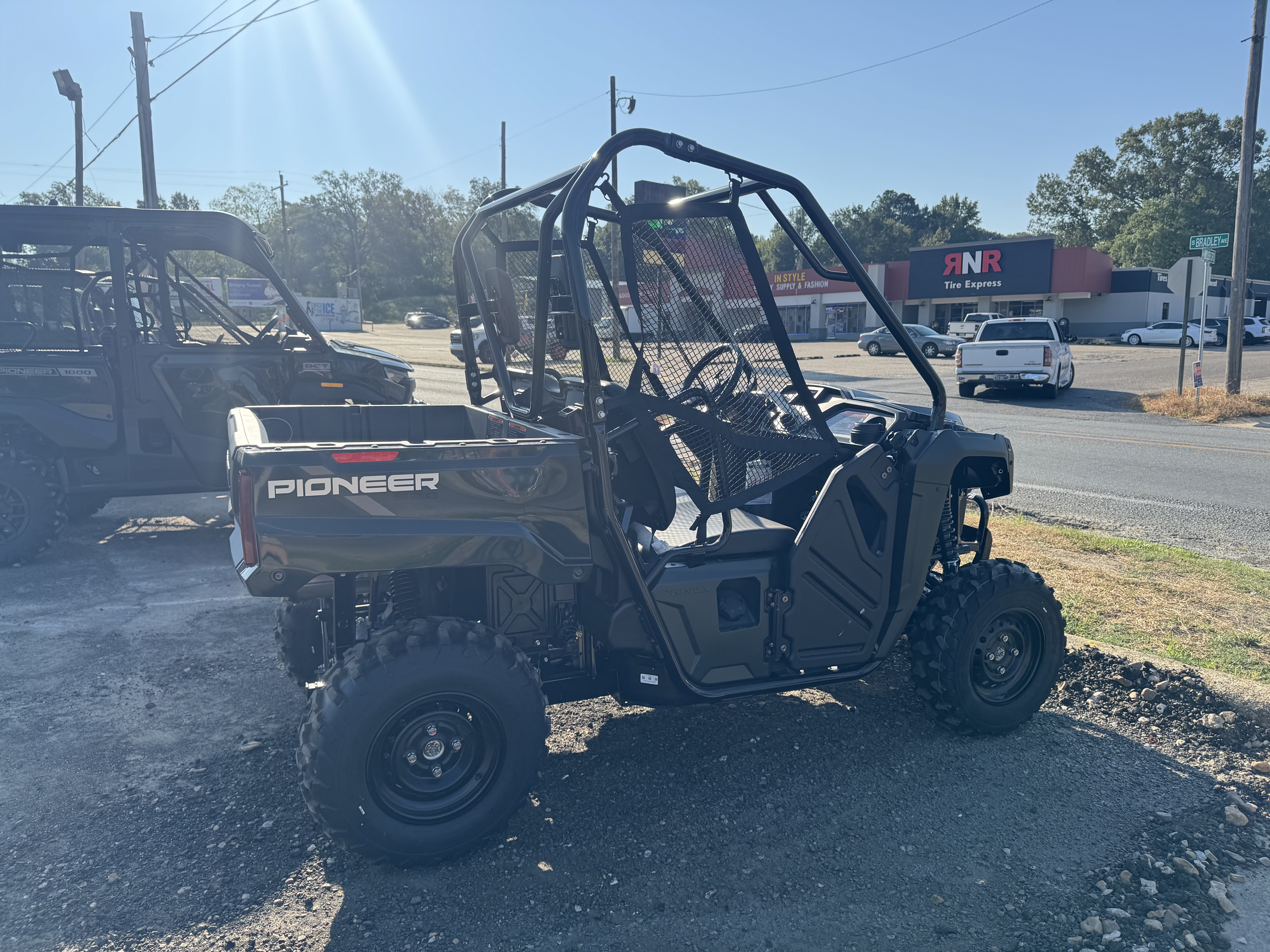 2026 HONDA Pioneer 520 UTV