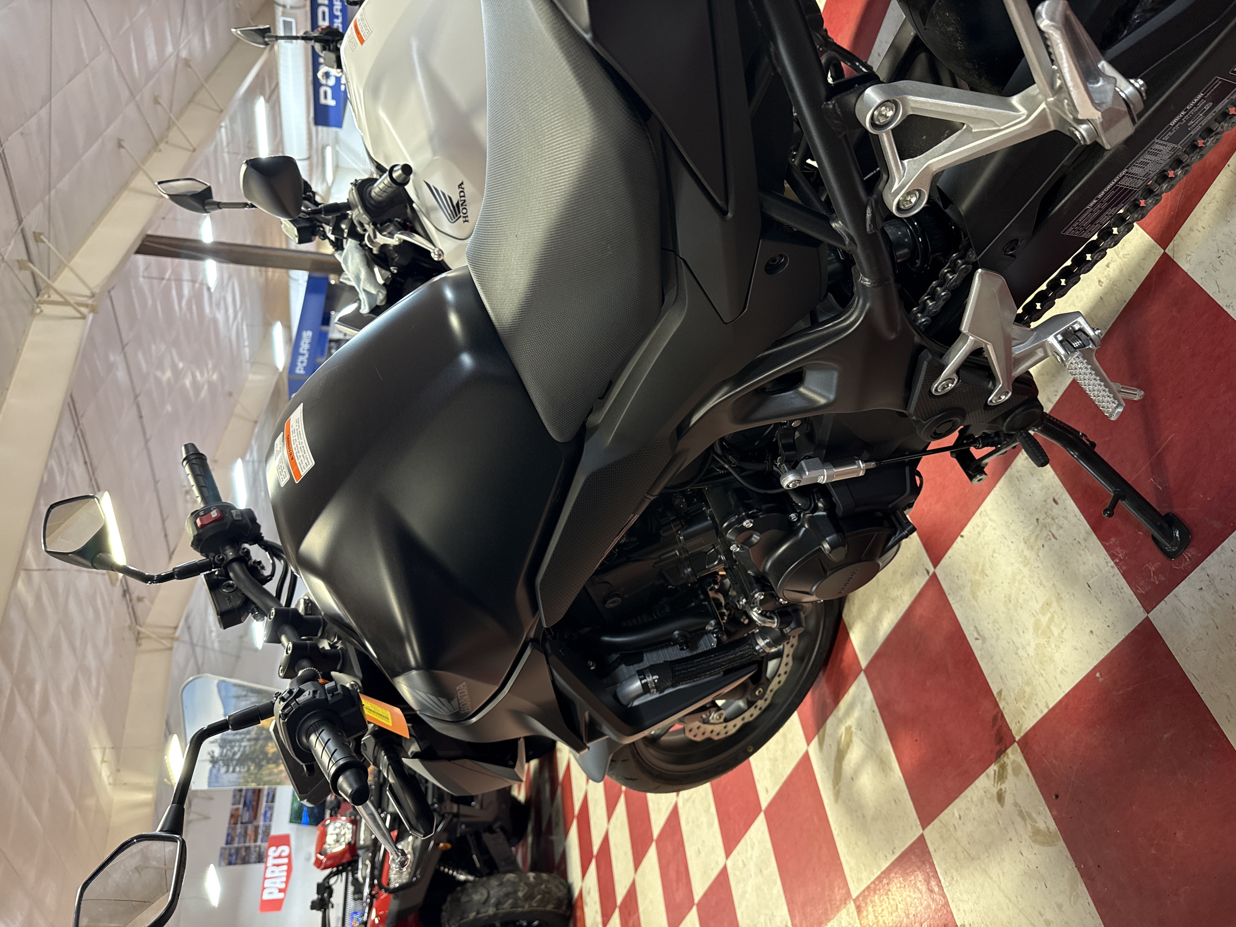 2025 HONDA CB750 HORNET MOTORCYCLE
