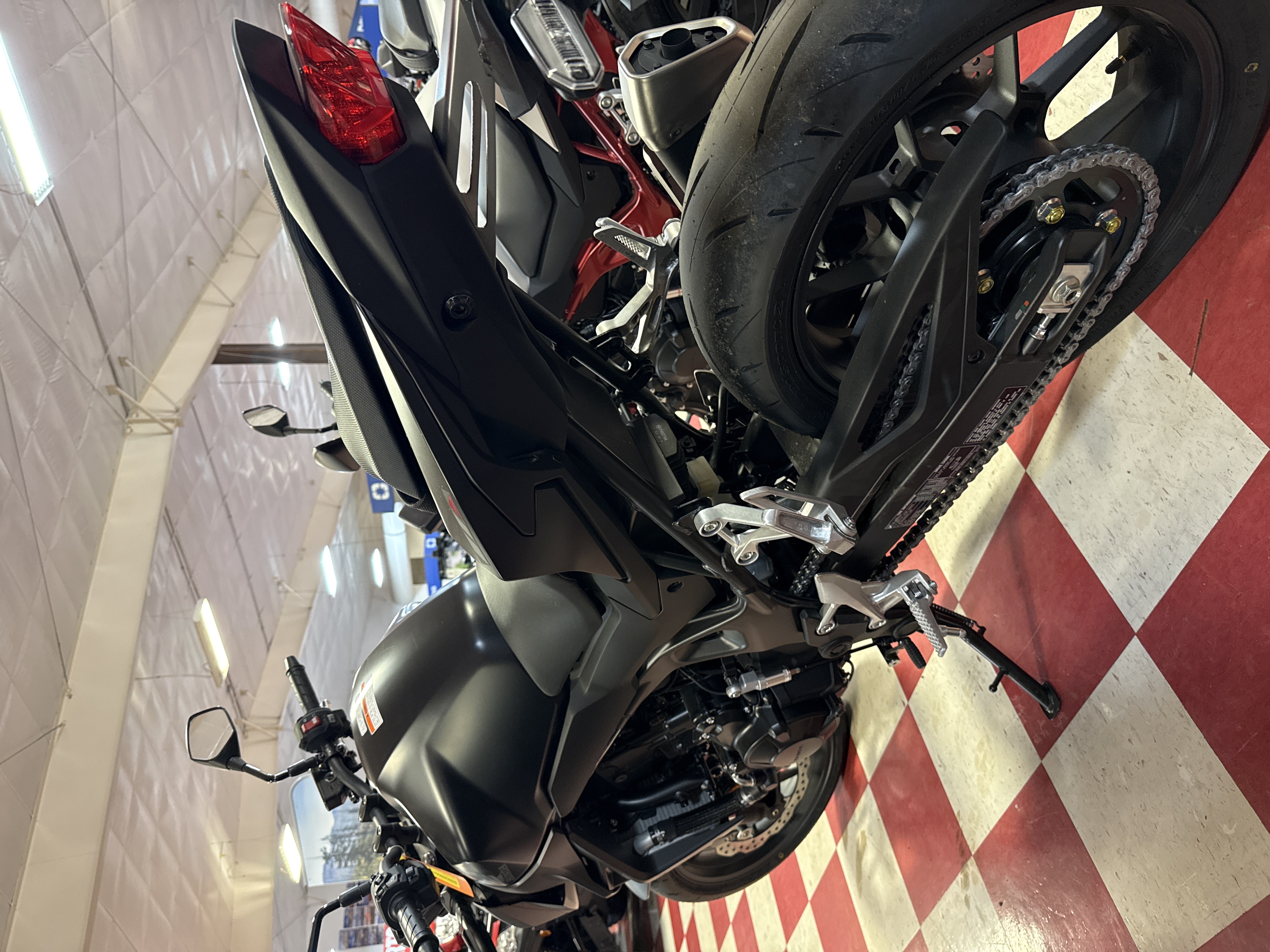 2025 HONDA CB750 HORNET MOTORCYCLE