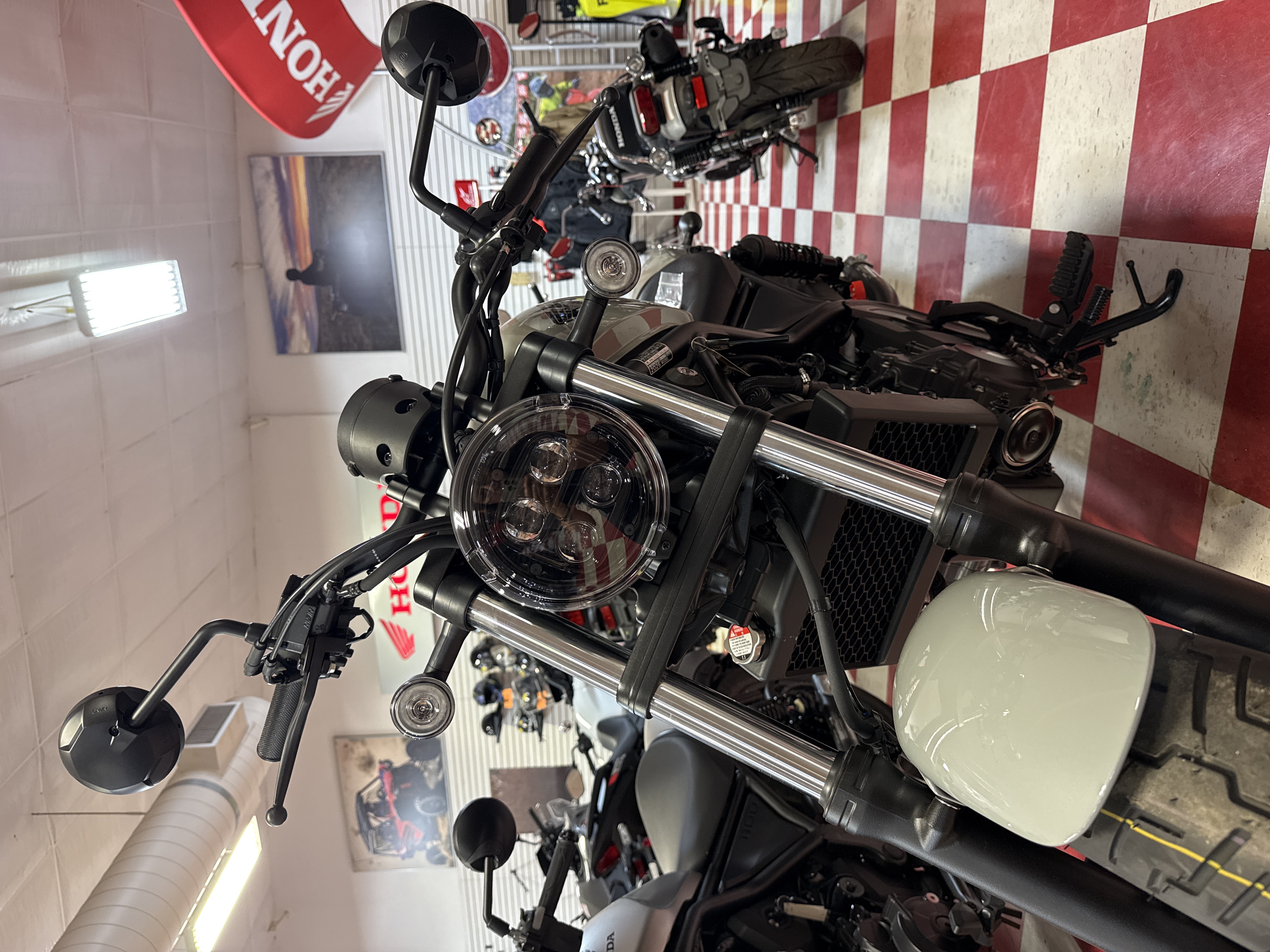 2026 HONDA REBEL 300 E-CLUTCH MOTORCYCLE