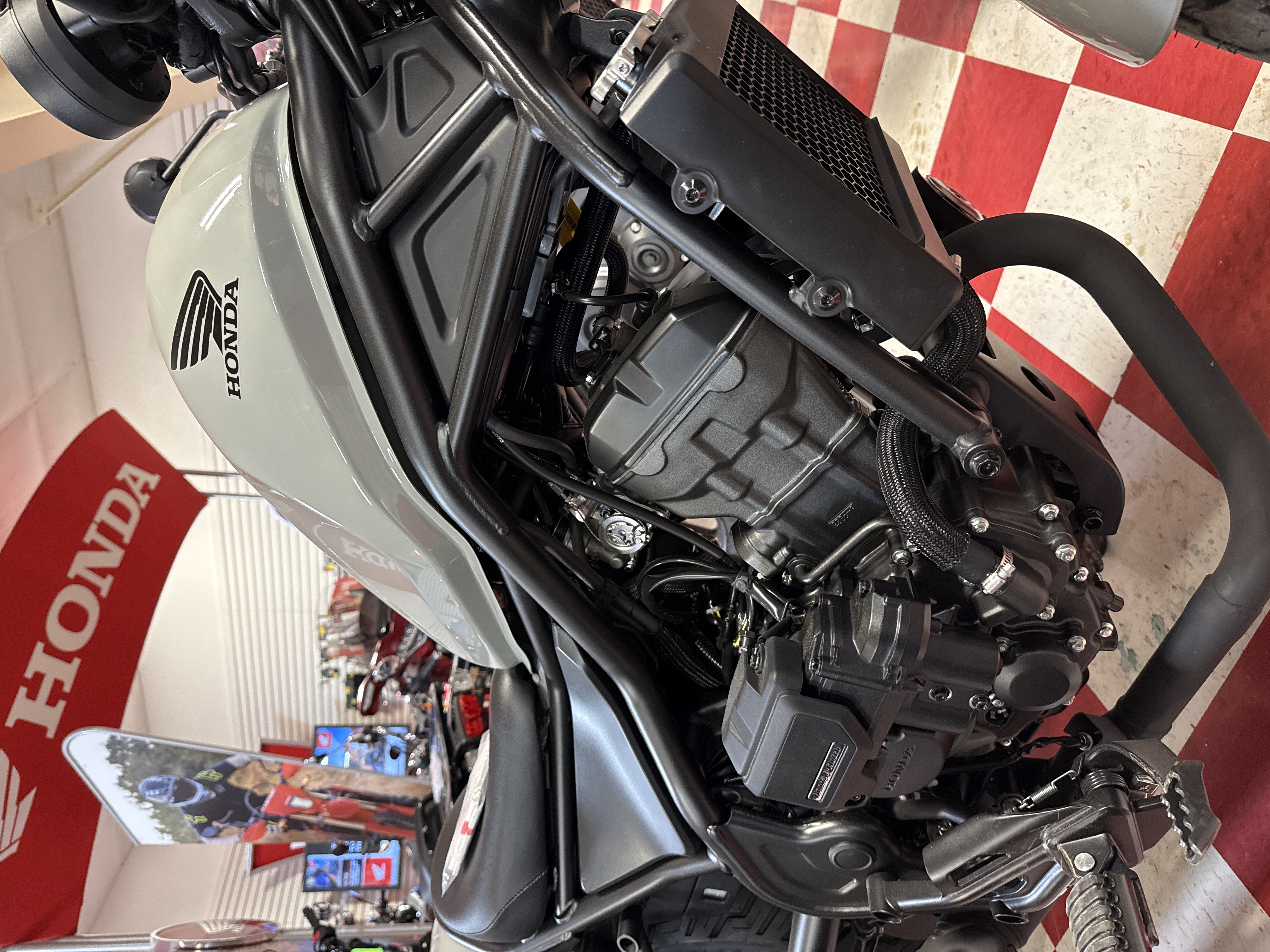 2026 HONDA REBEL 300 E-CLUTCH MOTORCYCLE