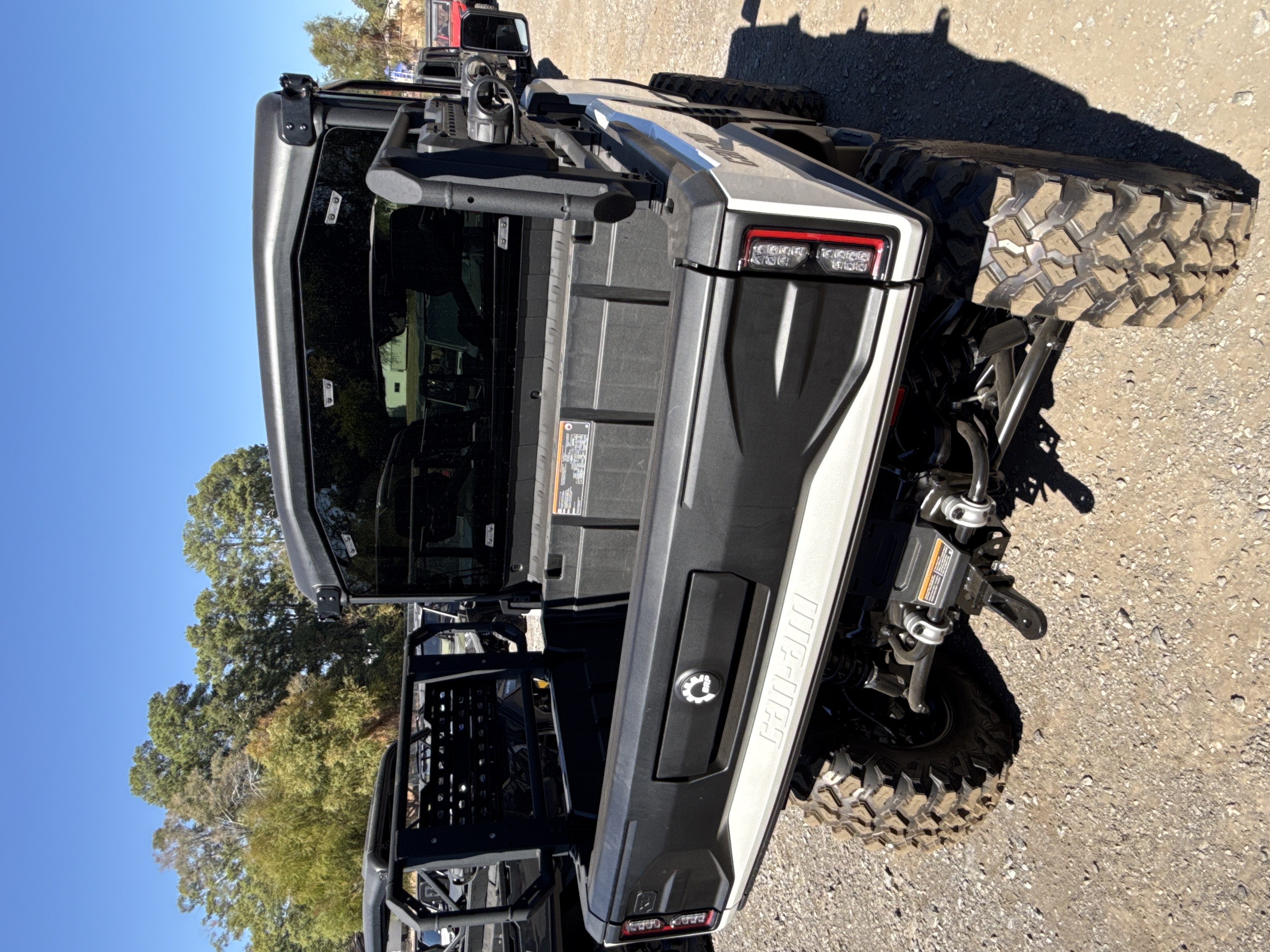 2027 CAN-AM Defender XU Limited UTV