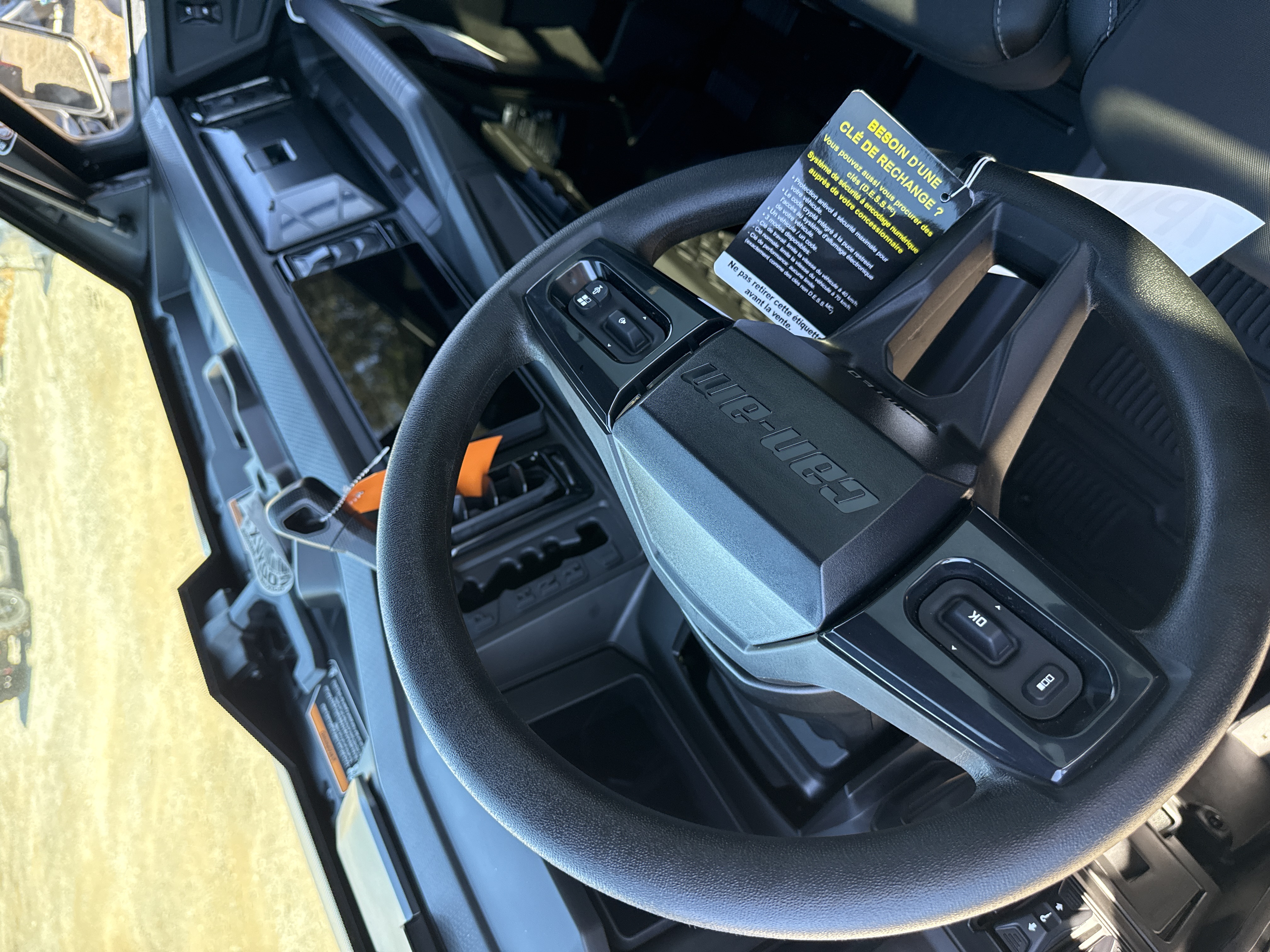 2027 CAN-AM Defender XU Limited UTV