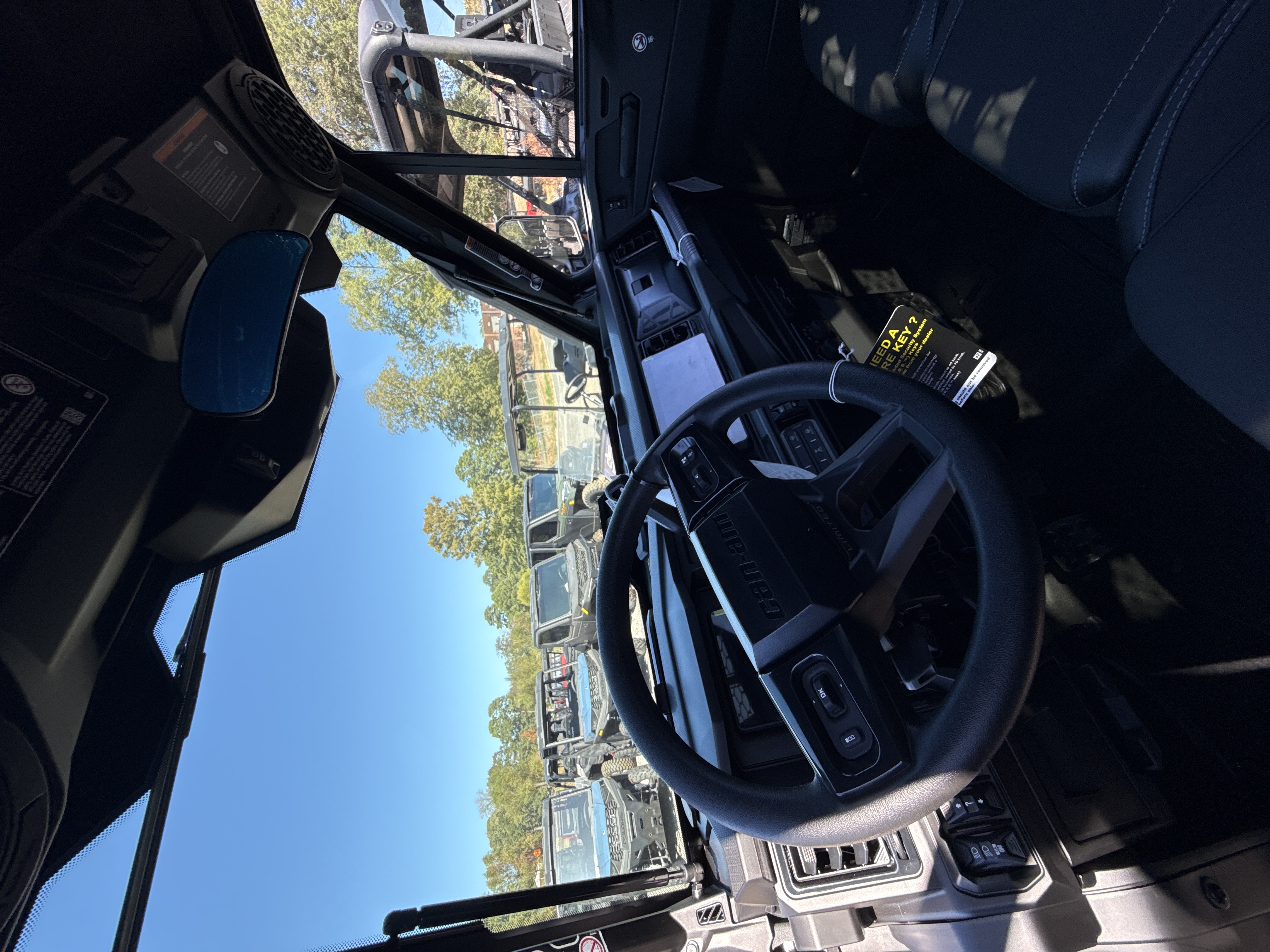 2027 CAN-AM Defender XU Limited UTV