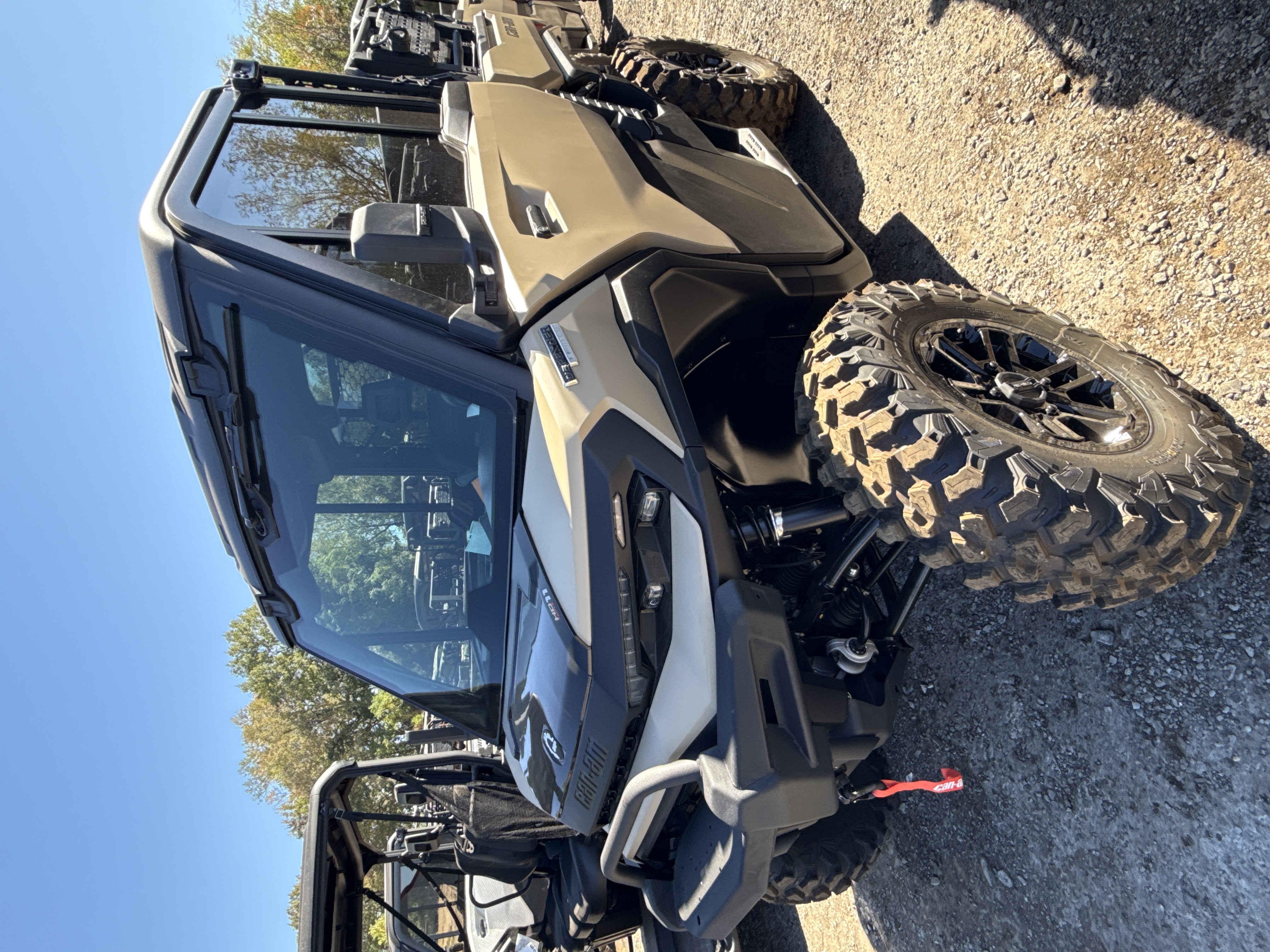 2027 CAN-AM Defender XU Limited UTV