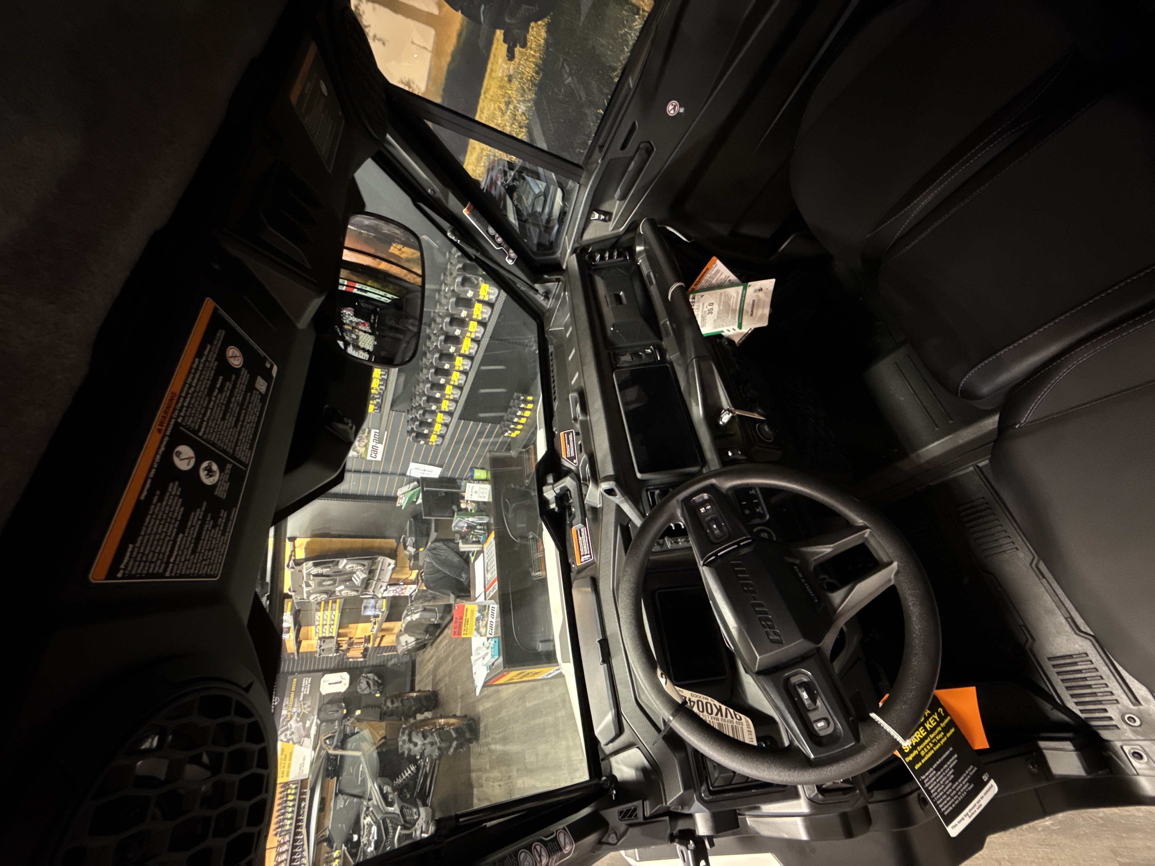 2027 CAN-AM Defender XU MAX Limited UTV