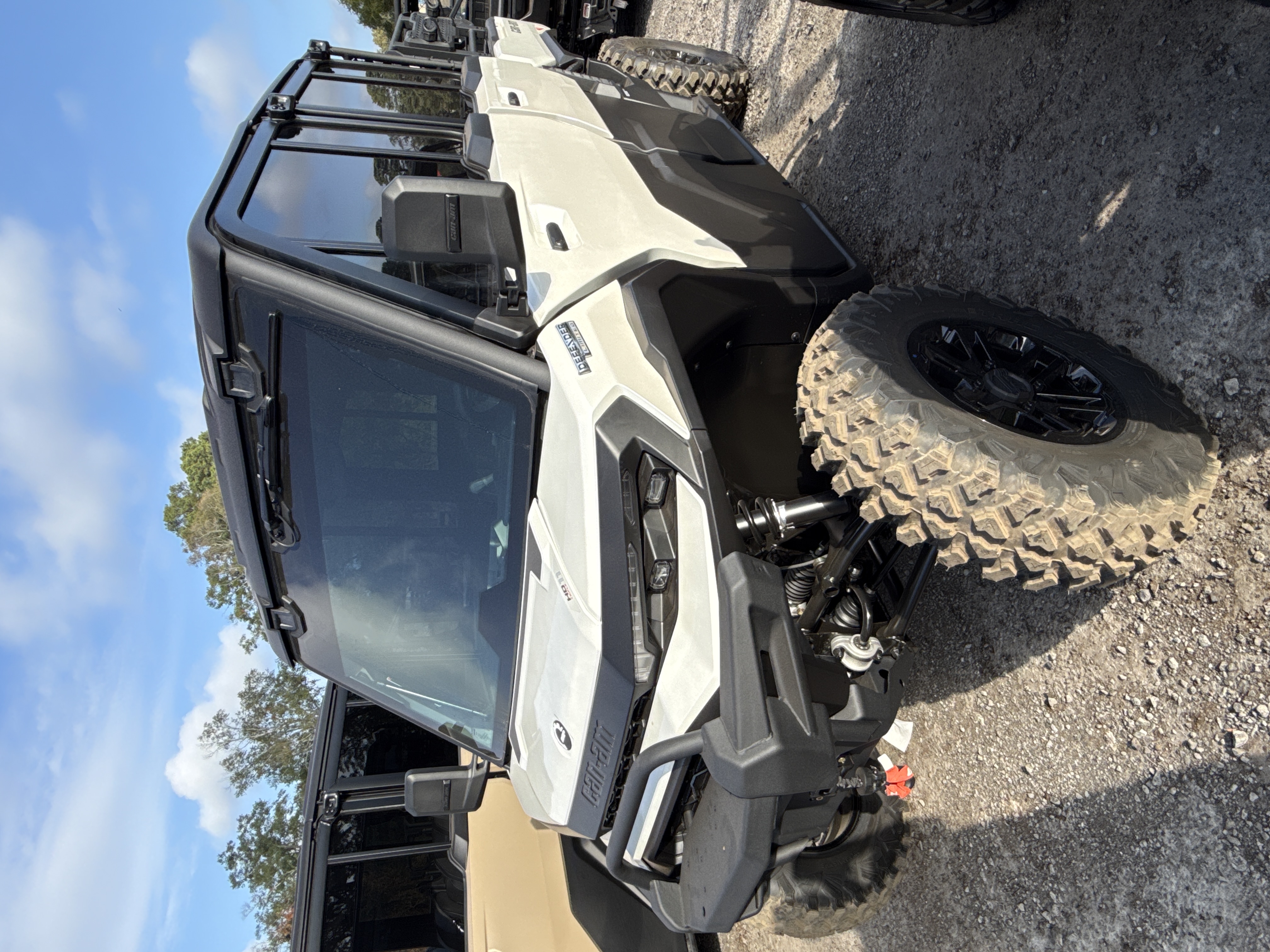 2027 CAN-AM Defender XU MAX Limited UTV