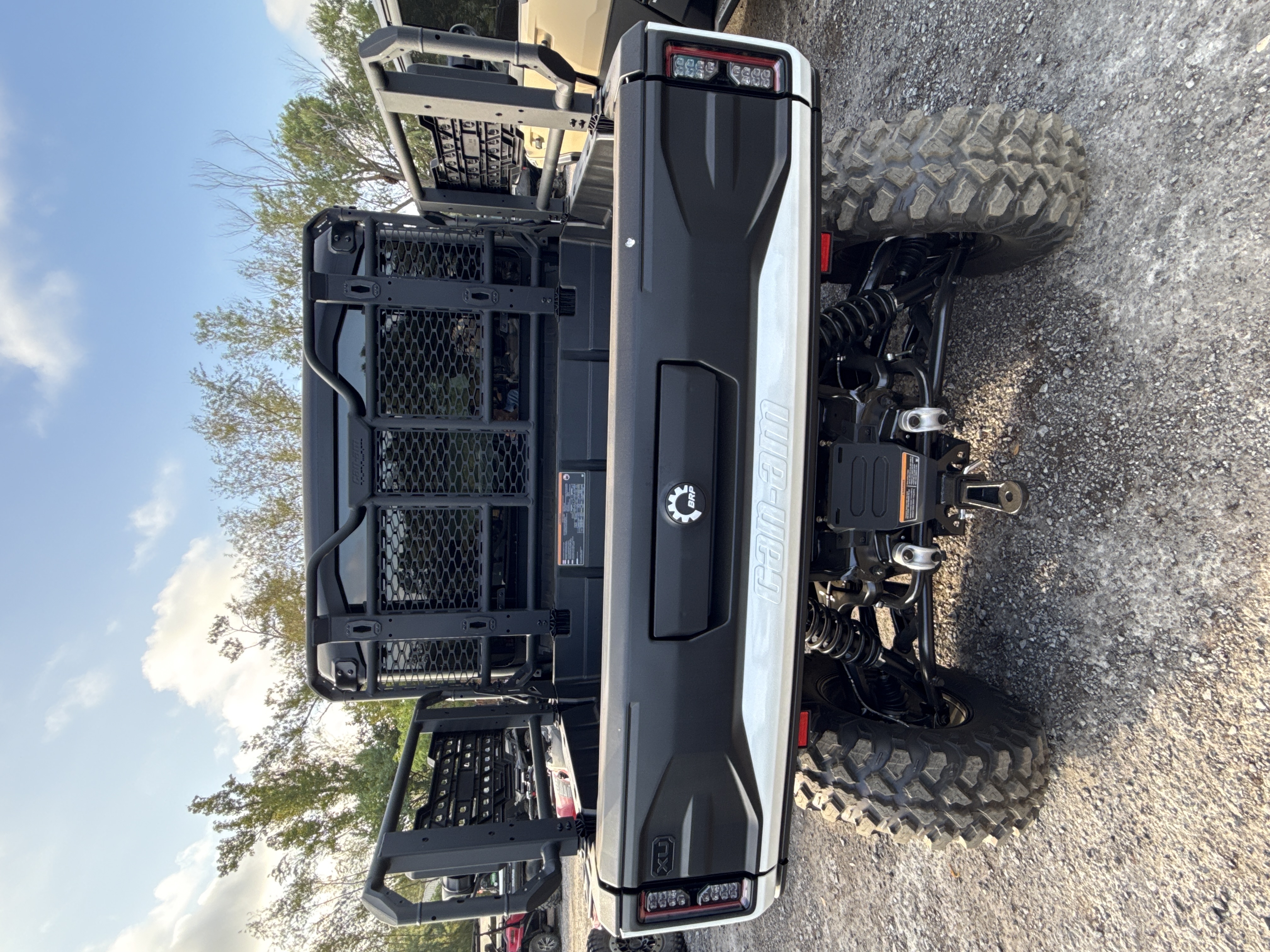2027 CAN-AM Defender XU MAX Limited UTV