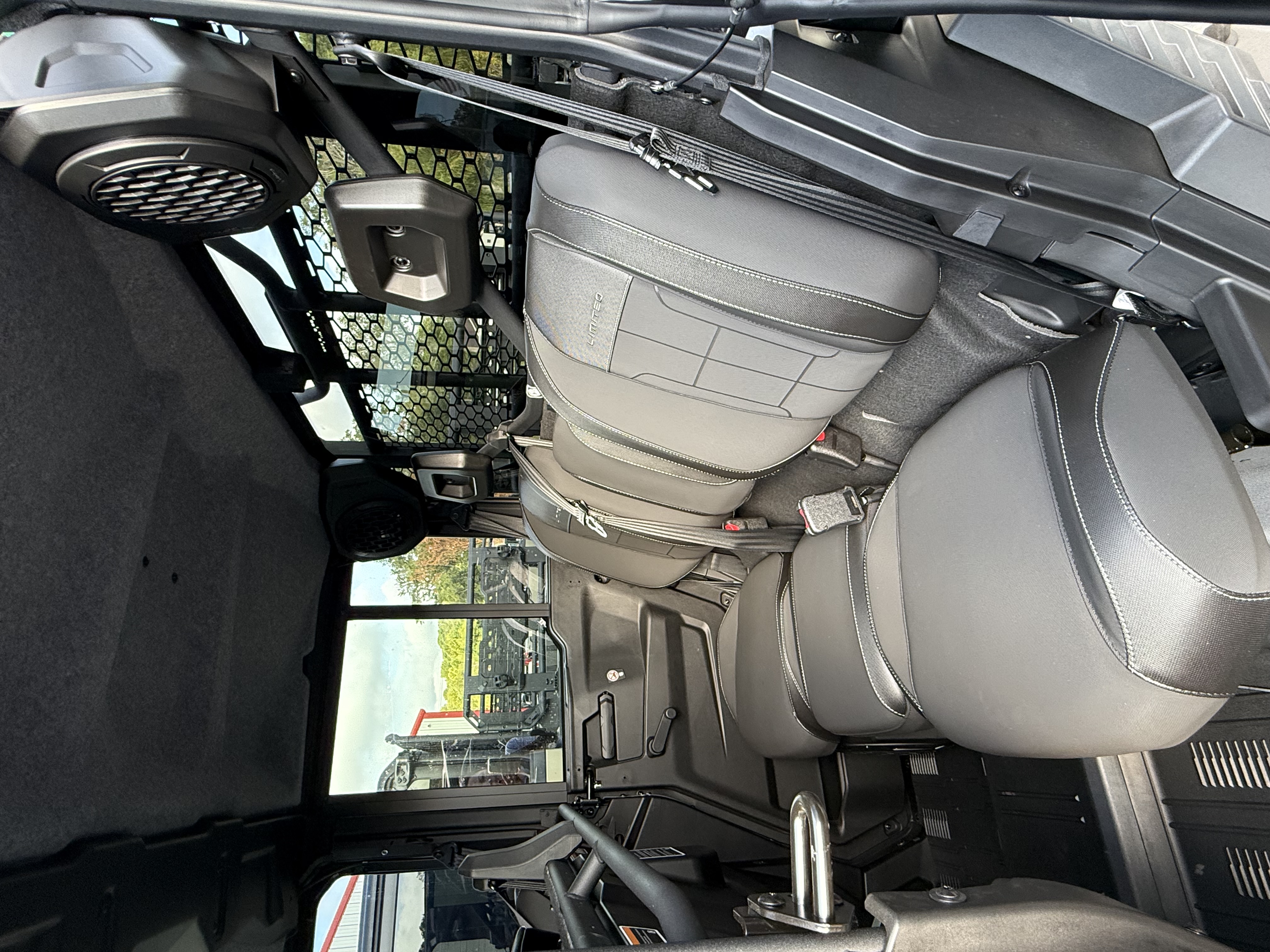 2027 CAN-AM Defender XU MAX Limited UTV