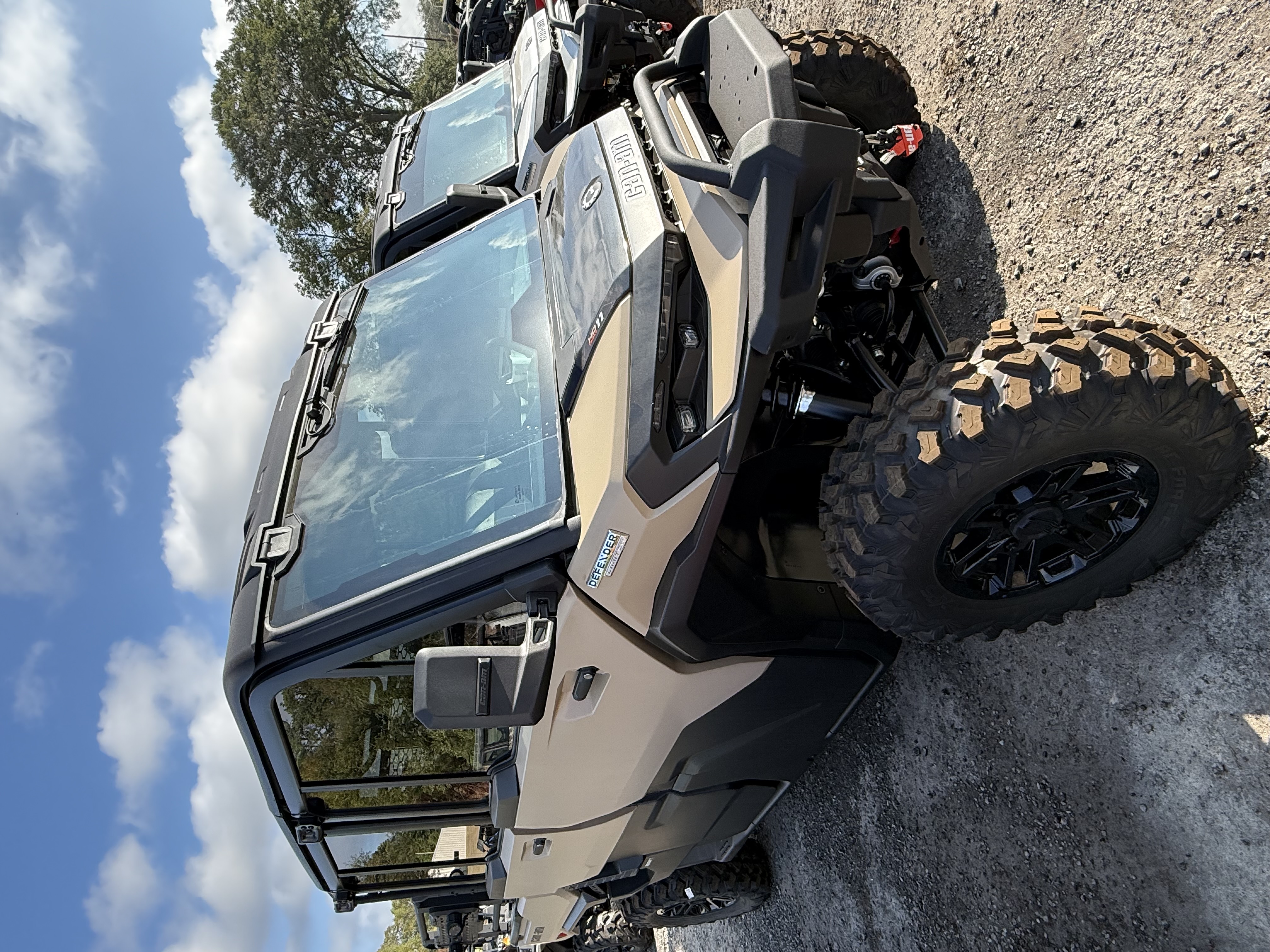 2027 CAN-AM Defender XU MAX Limited UTV