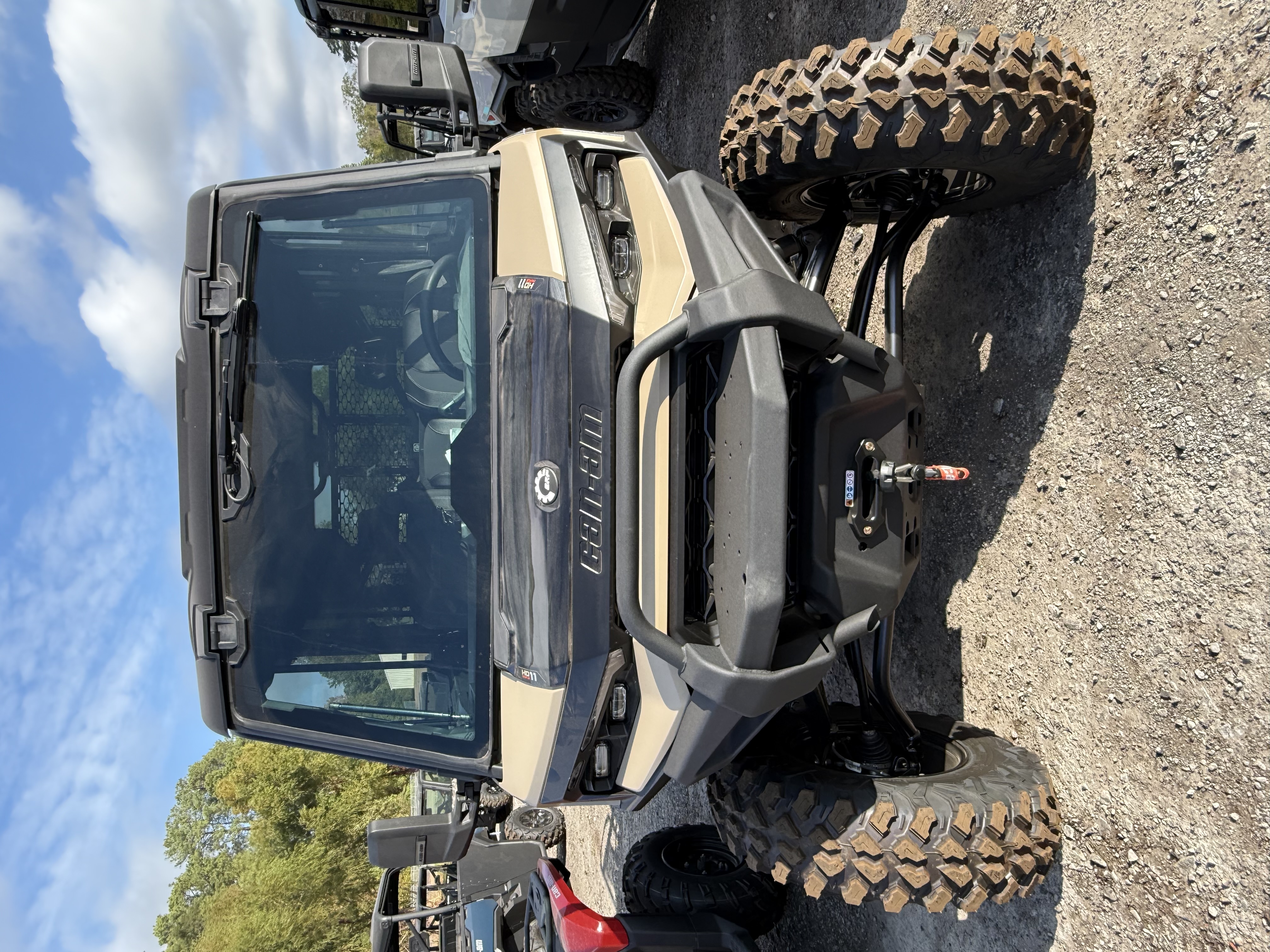 2027 CAN-AM Defender XU MAX Limited UTV