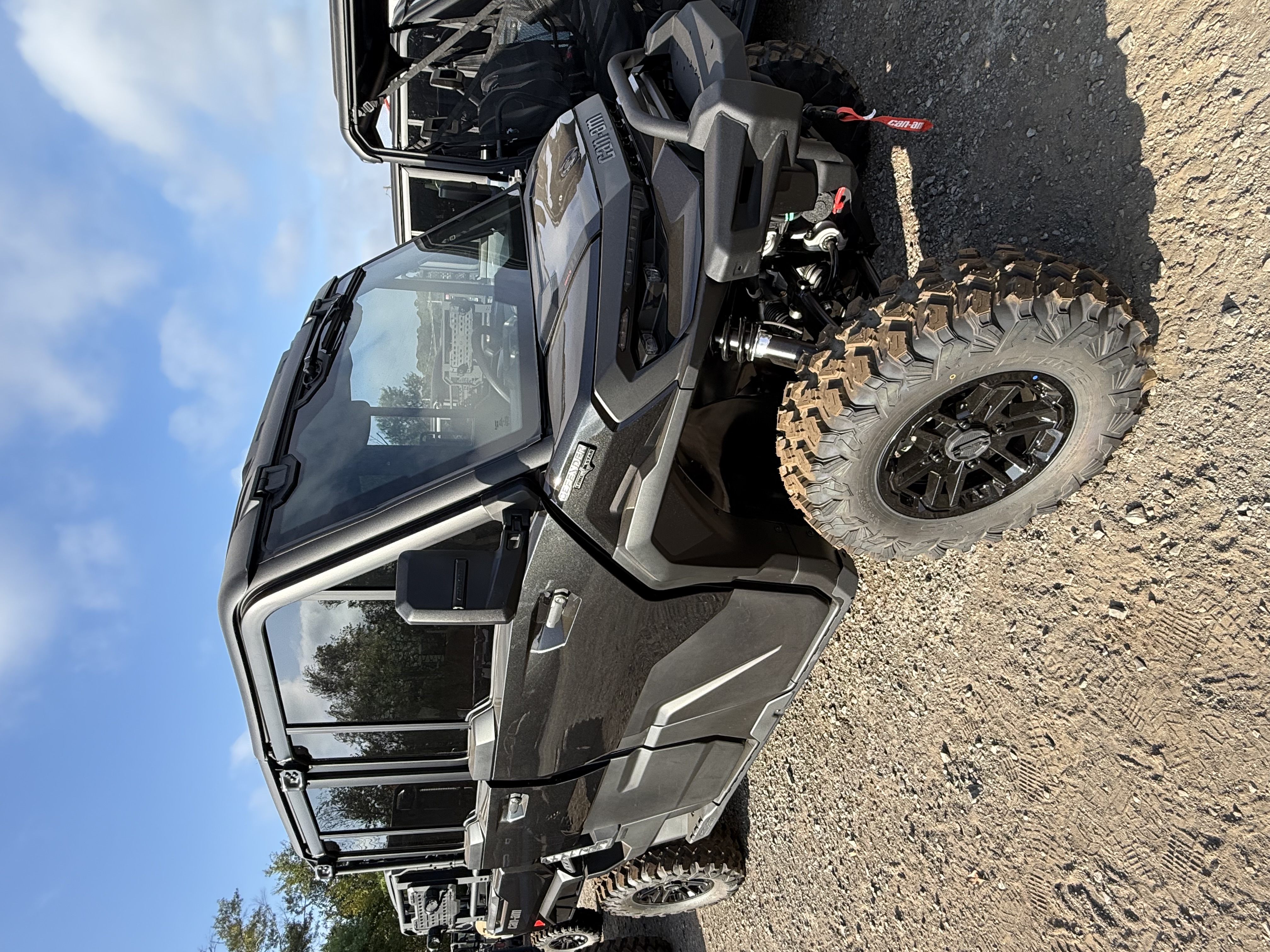 2027 CAN-AM Defender XU MAX LONE STAR CAB UTV