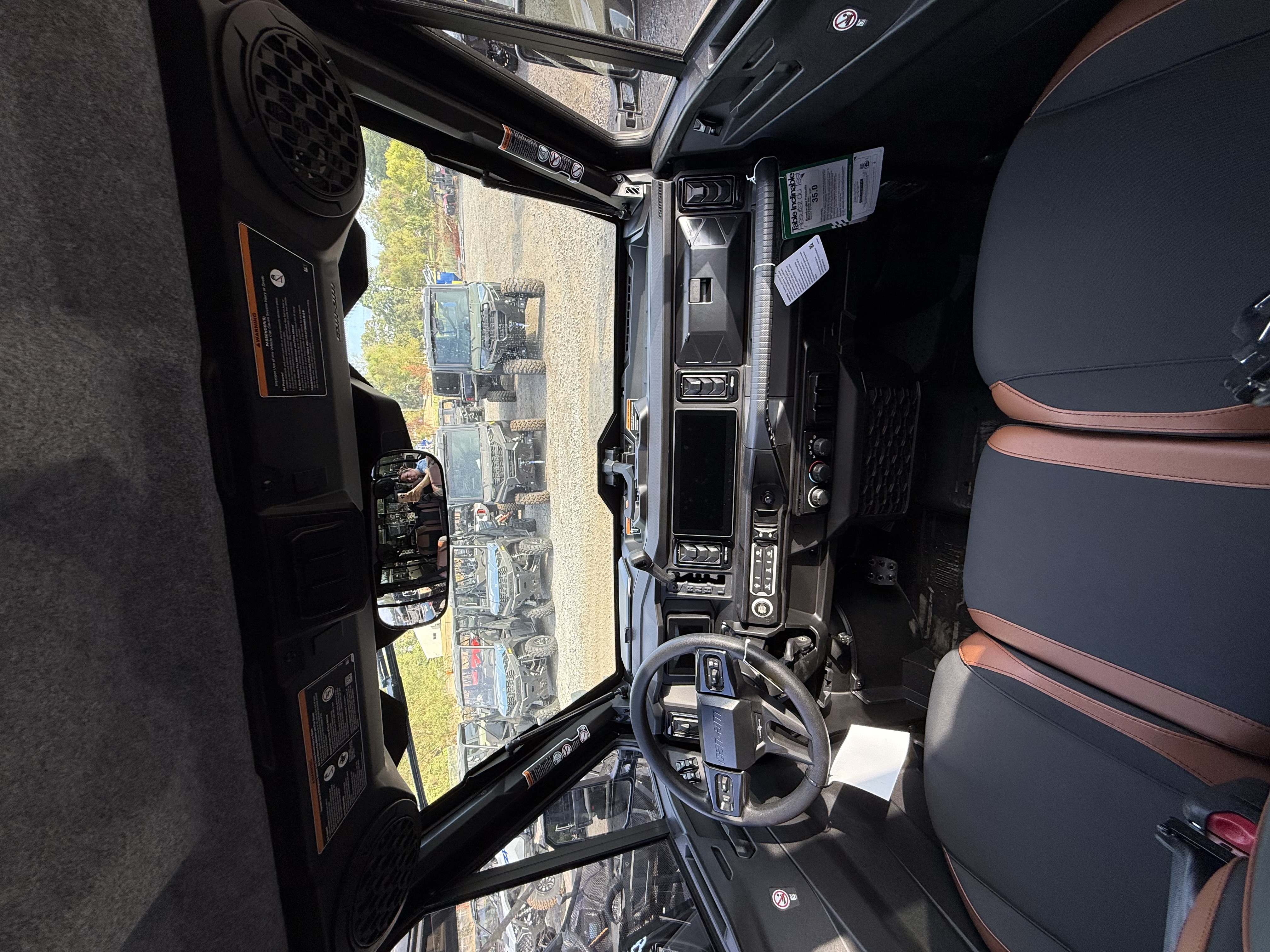 2027 CAN-AM Defender XU MAX LONE STAR CAB UTV