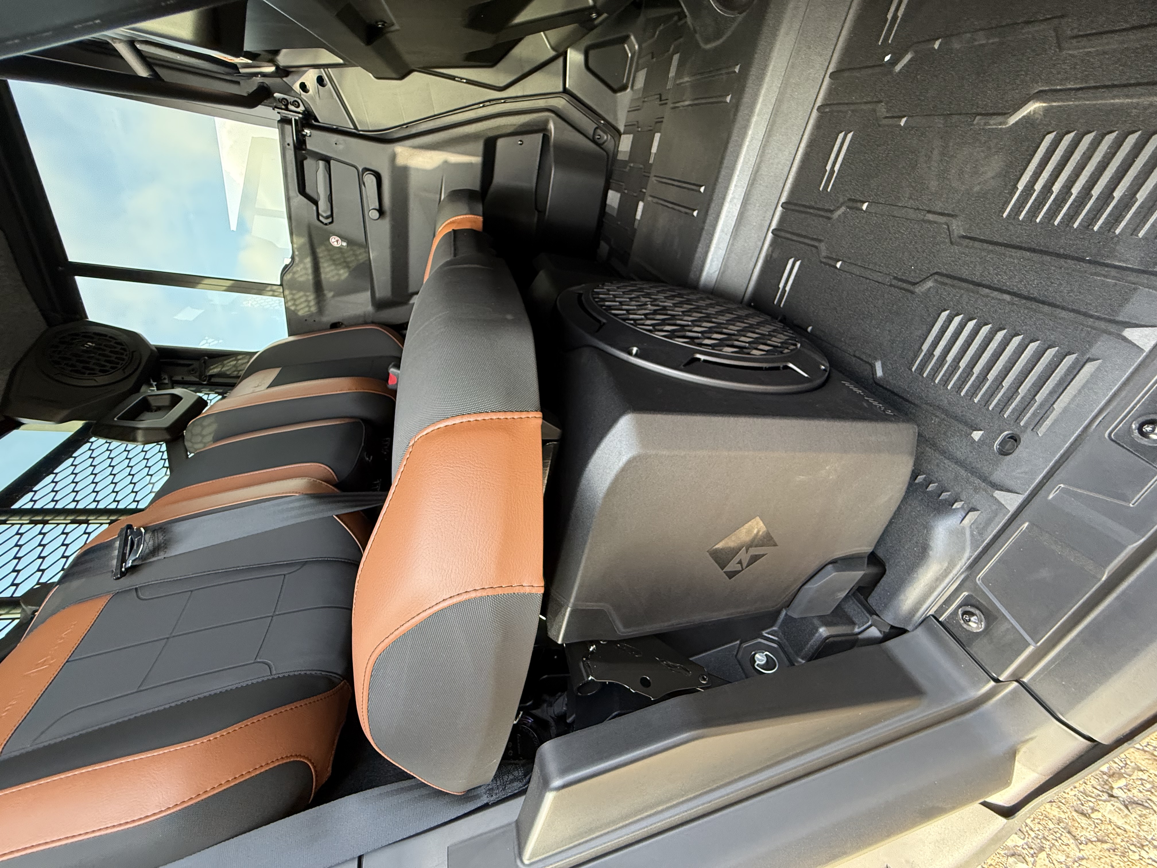 2027 CAN-AM Defender XU MAX LONE STAR CAB UTV