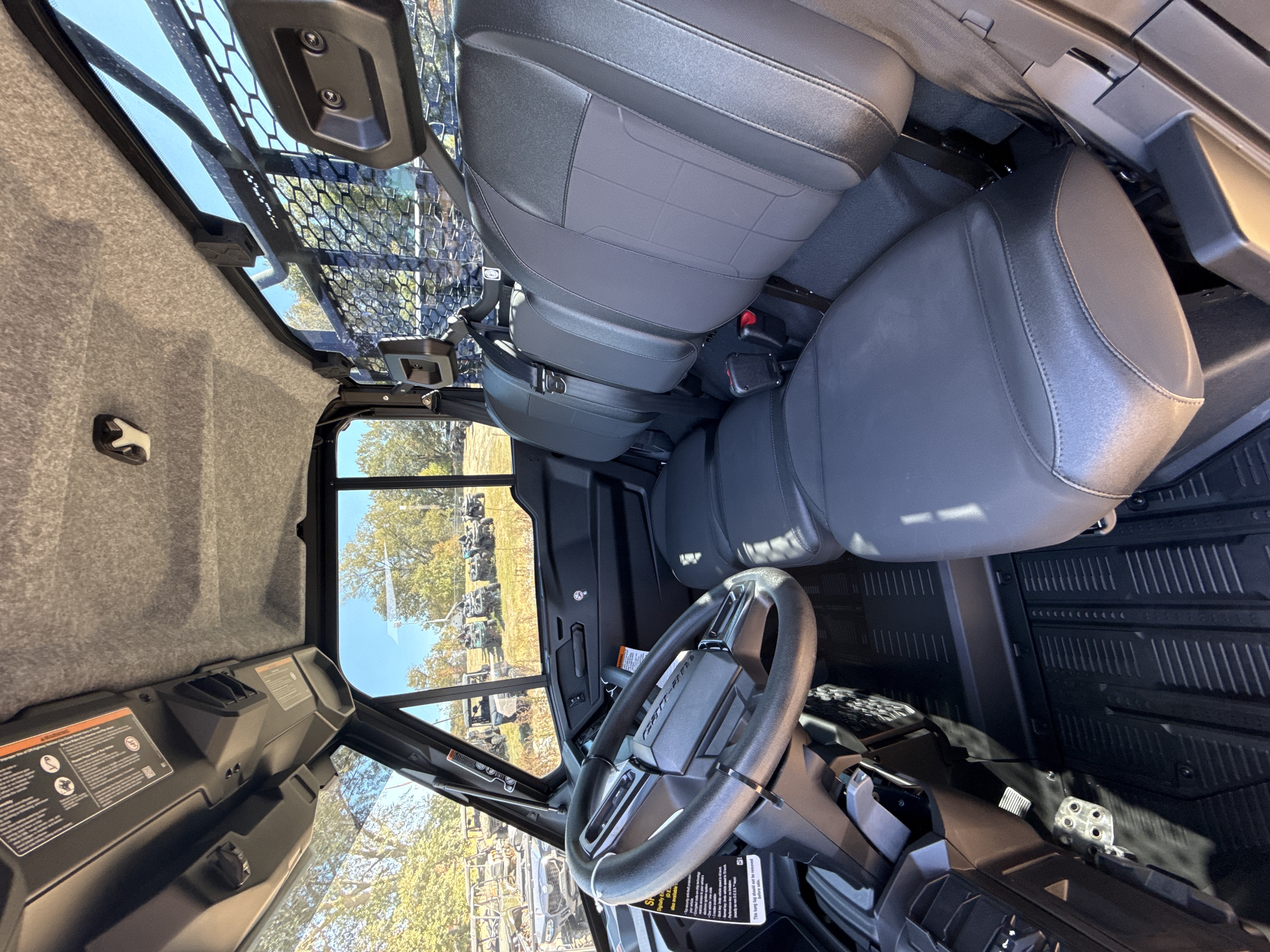 2027 CAN-AM Defender XU XT CAB UTV