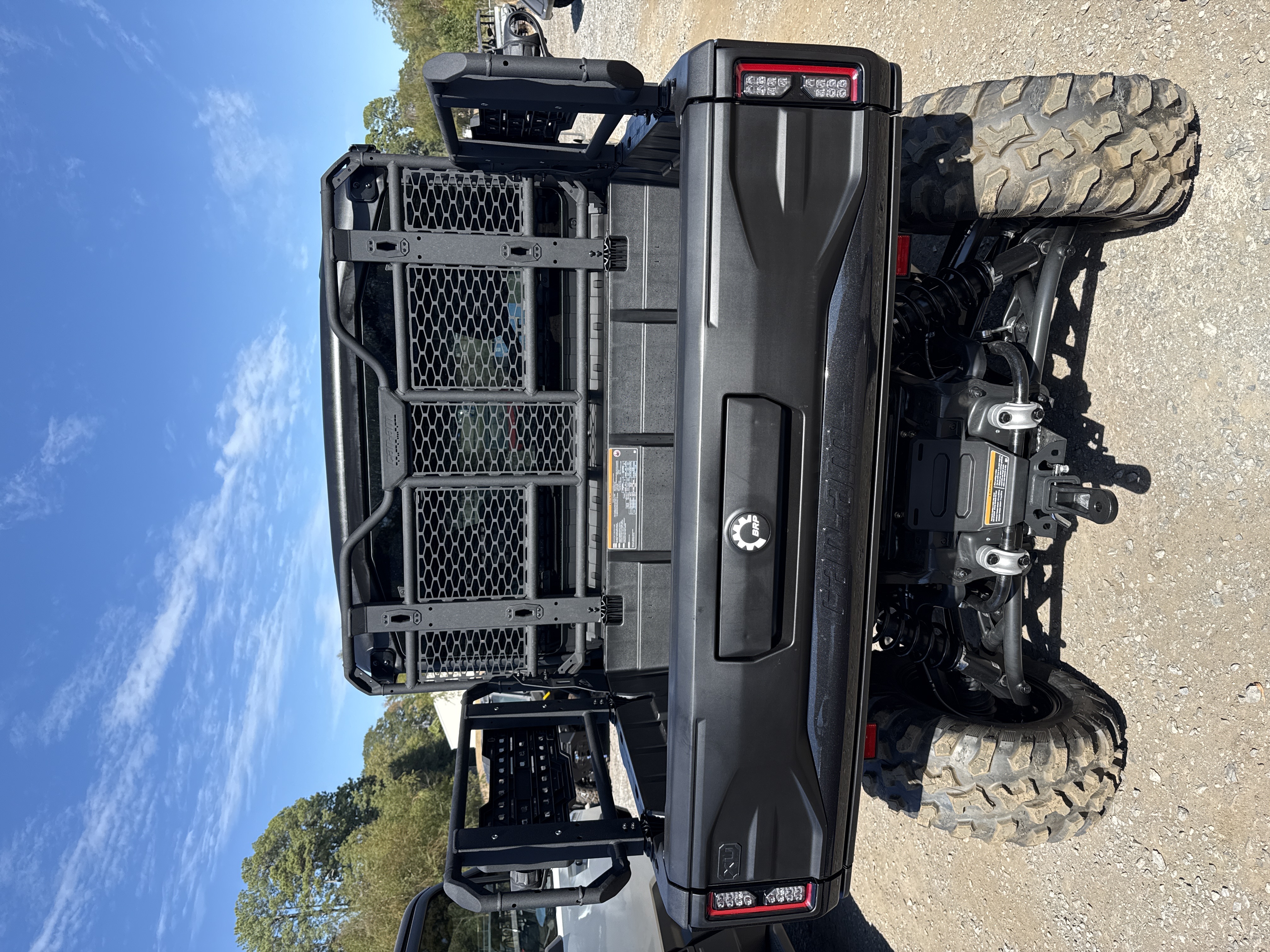 2027 CAN-AM Defender XU XT CAB UTV