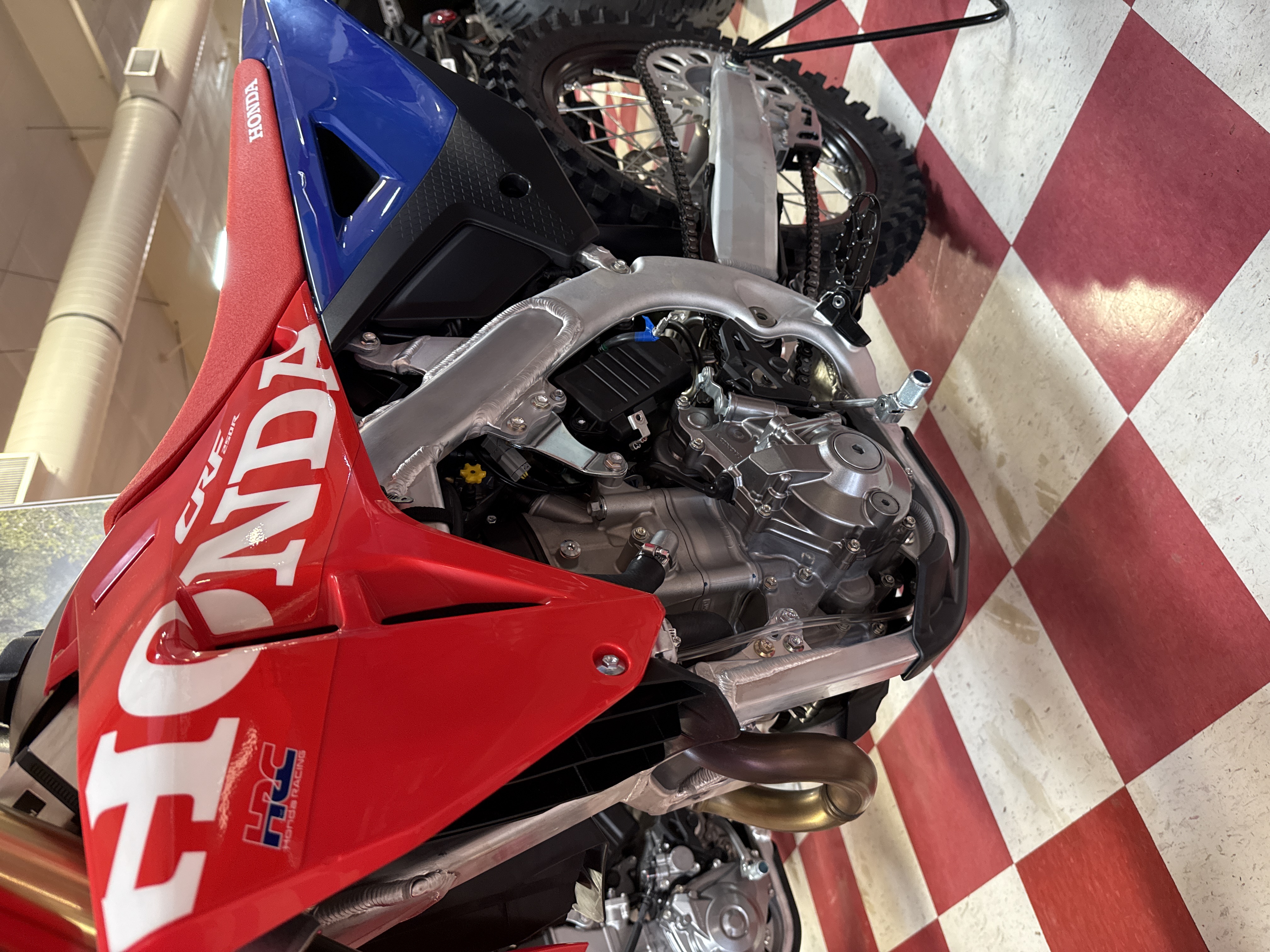 2027 Honda CRF250R DIRT BIKE