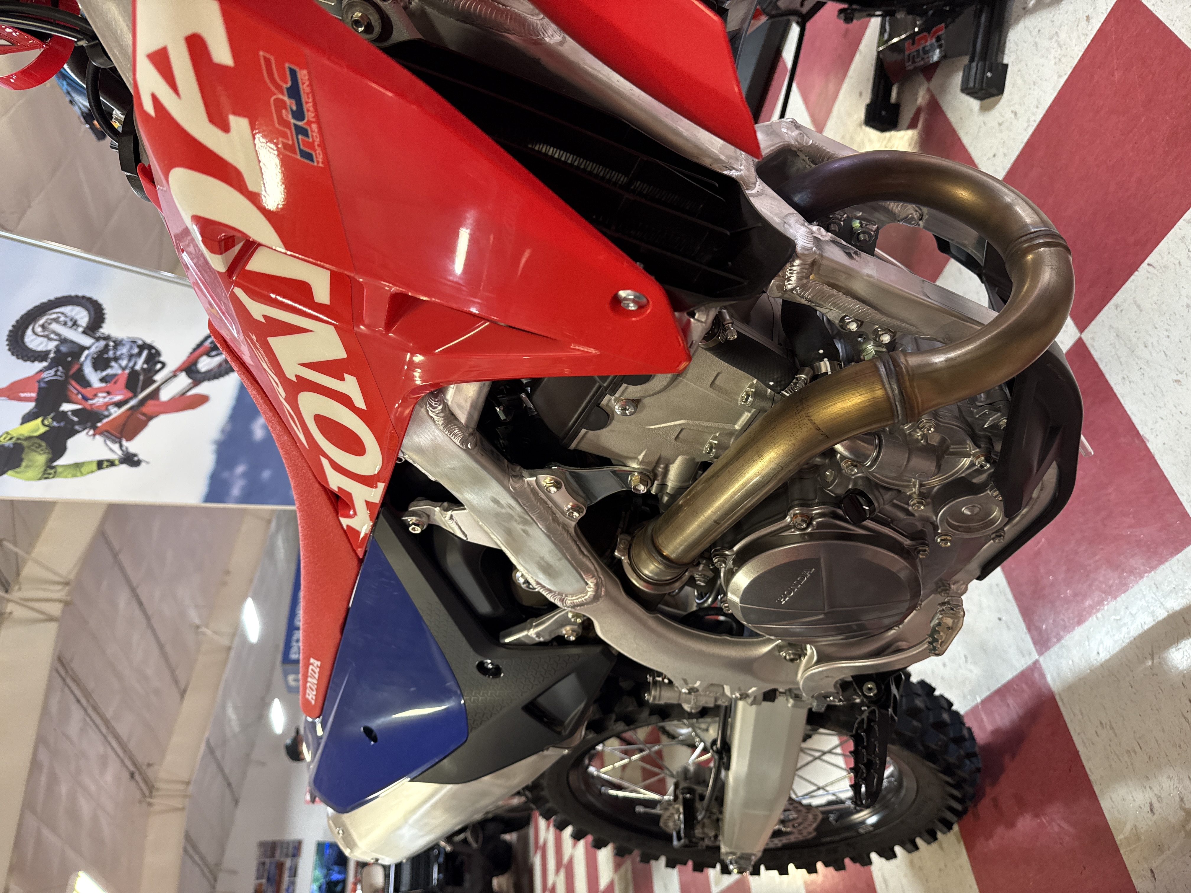 2027 Honda CRF250R DIRT BIKE