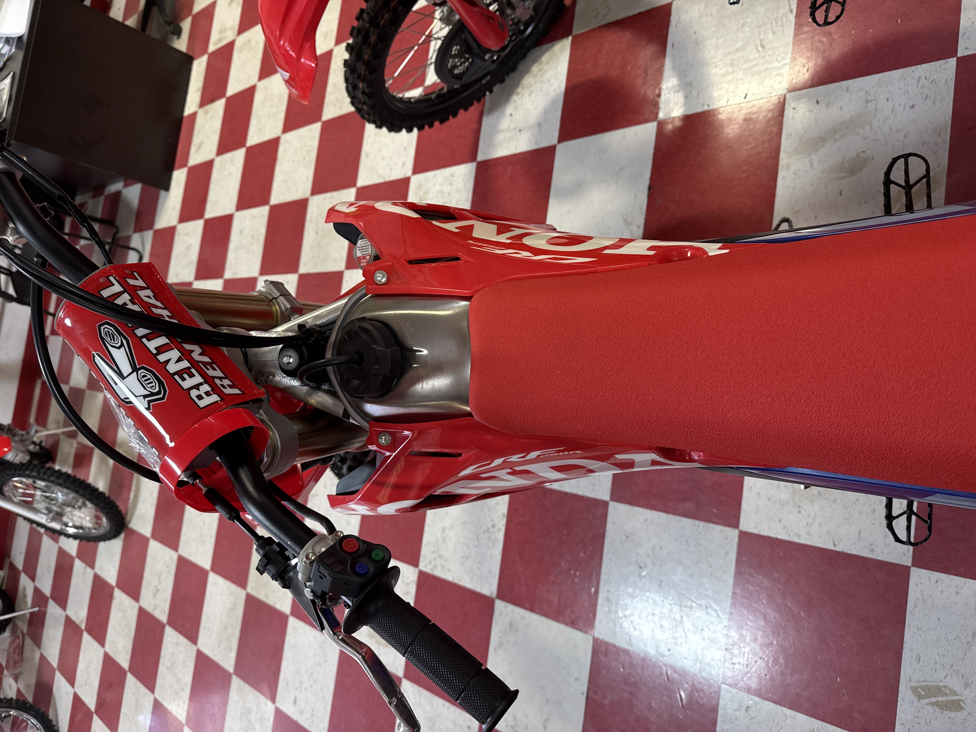 2027 Honda CRF250R DIRT BIKE